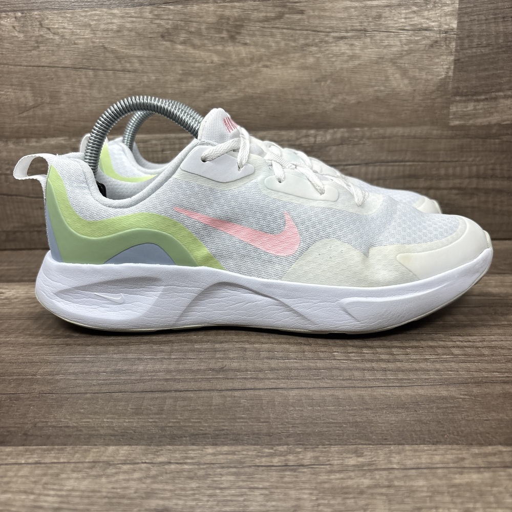 Nike WearAllDay Gray Pink Womens US Size 8.5 EUR 40 DJ5473-100 Running Shoes
